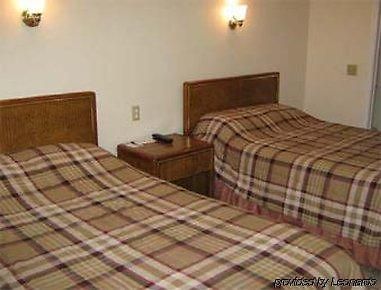 Knights Inn Old Orchard Beach Room photo
